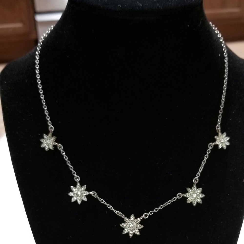 Silver Tone Star Necklace with Faux Diamond